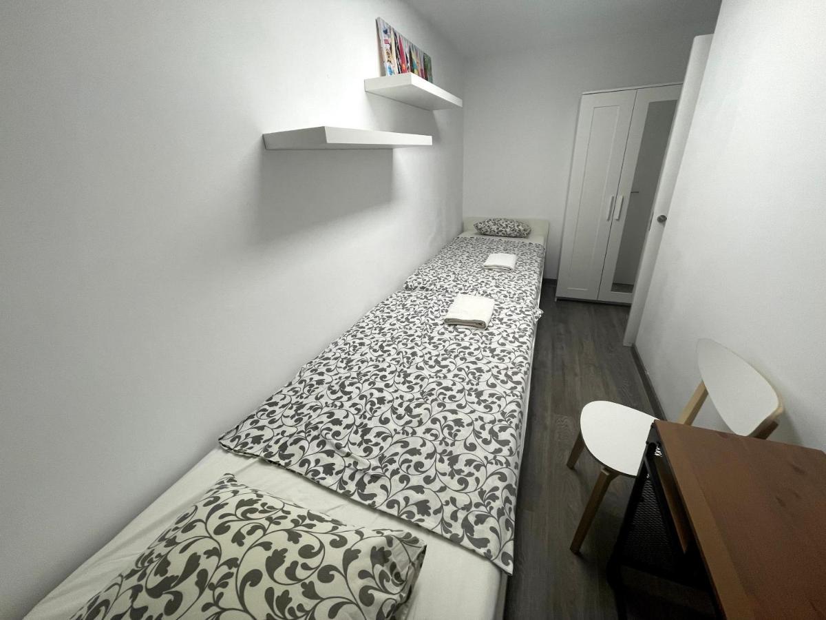 Sant Adria Beach Apartment Wi-Fi Parking Free Sant Adria de Besos Exterior photo